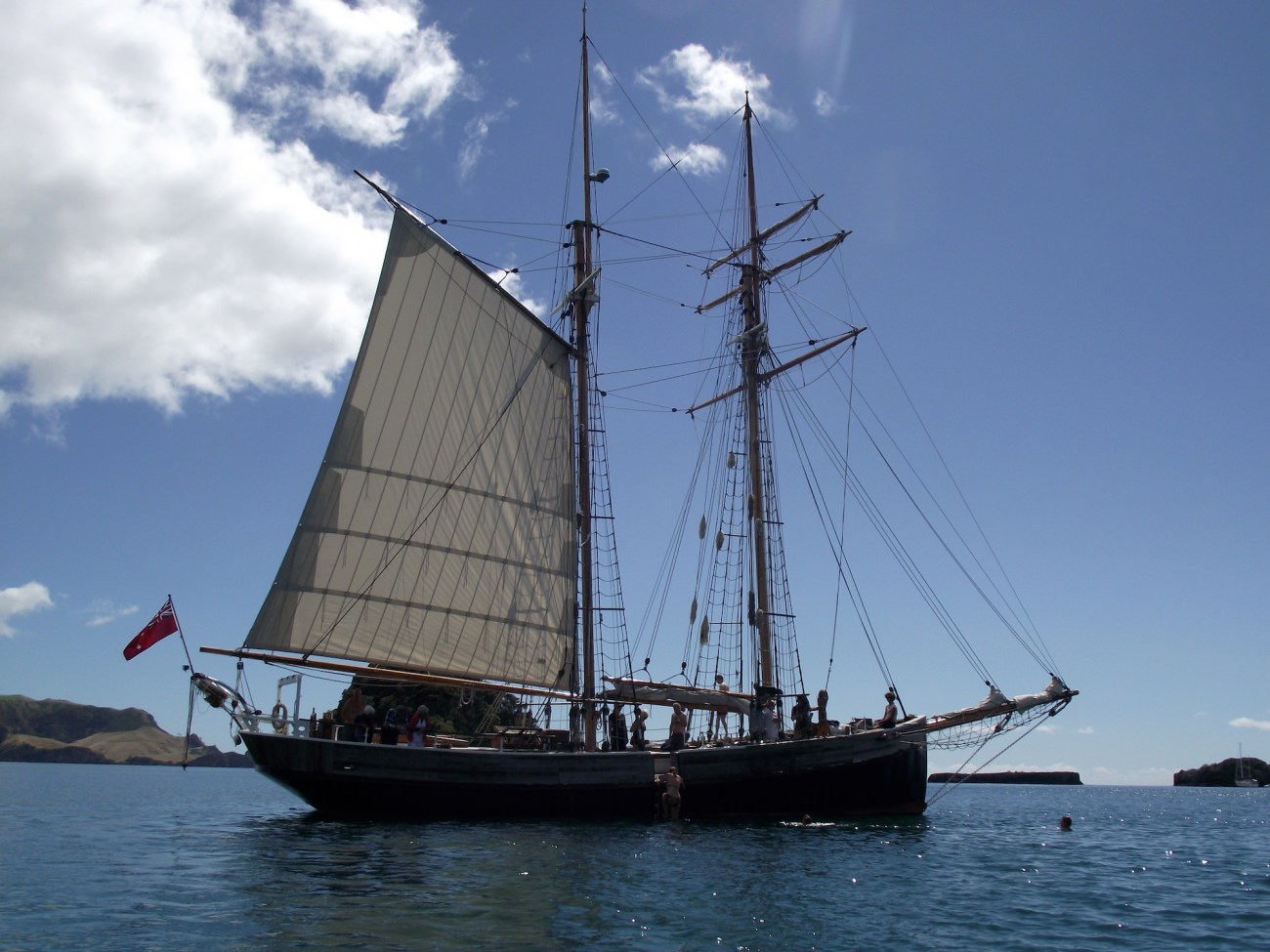 R. Tucker Thompson at anchor off Mutoroa Island, Bay of Islands© Lemuel Lyes 2013